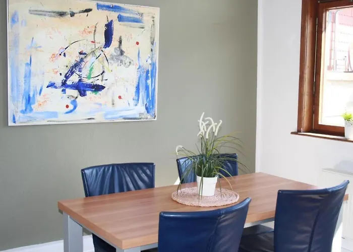 Gemuetliche In Mit Garten By Interhome דירה