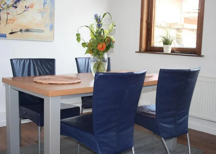 Gemuetliche In Mit Garten By Interhome דירה ורניגרוד