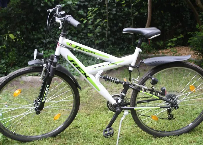 Gemuetliche In Mit Garten By Interhome דירה *